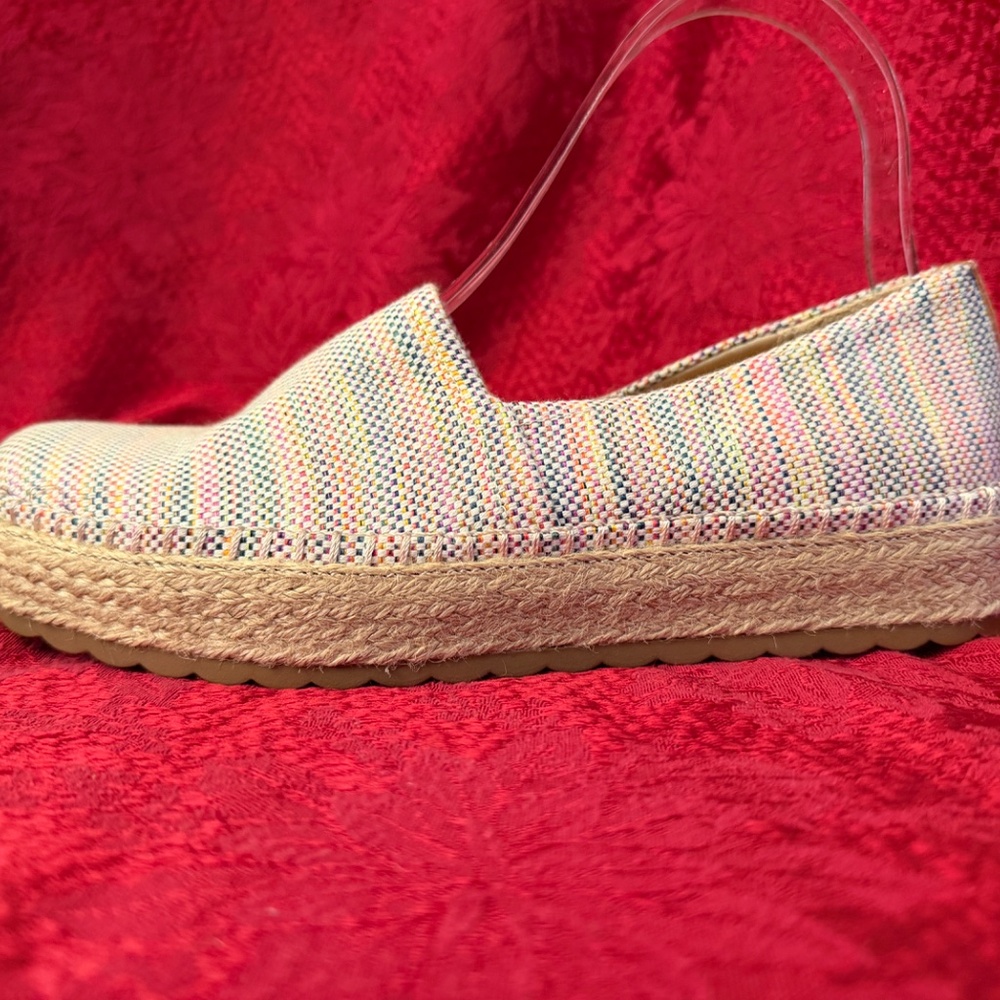 Dr. Scholl's Pastel Rainbow Woven Espadrille Slip-Ons Reposhing these cute shoes - Picture 6 of 9